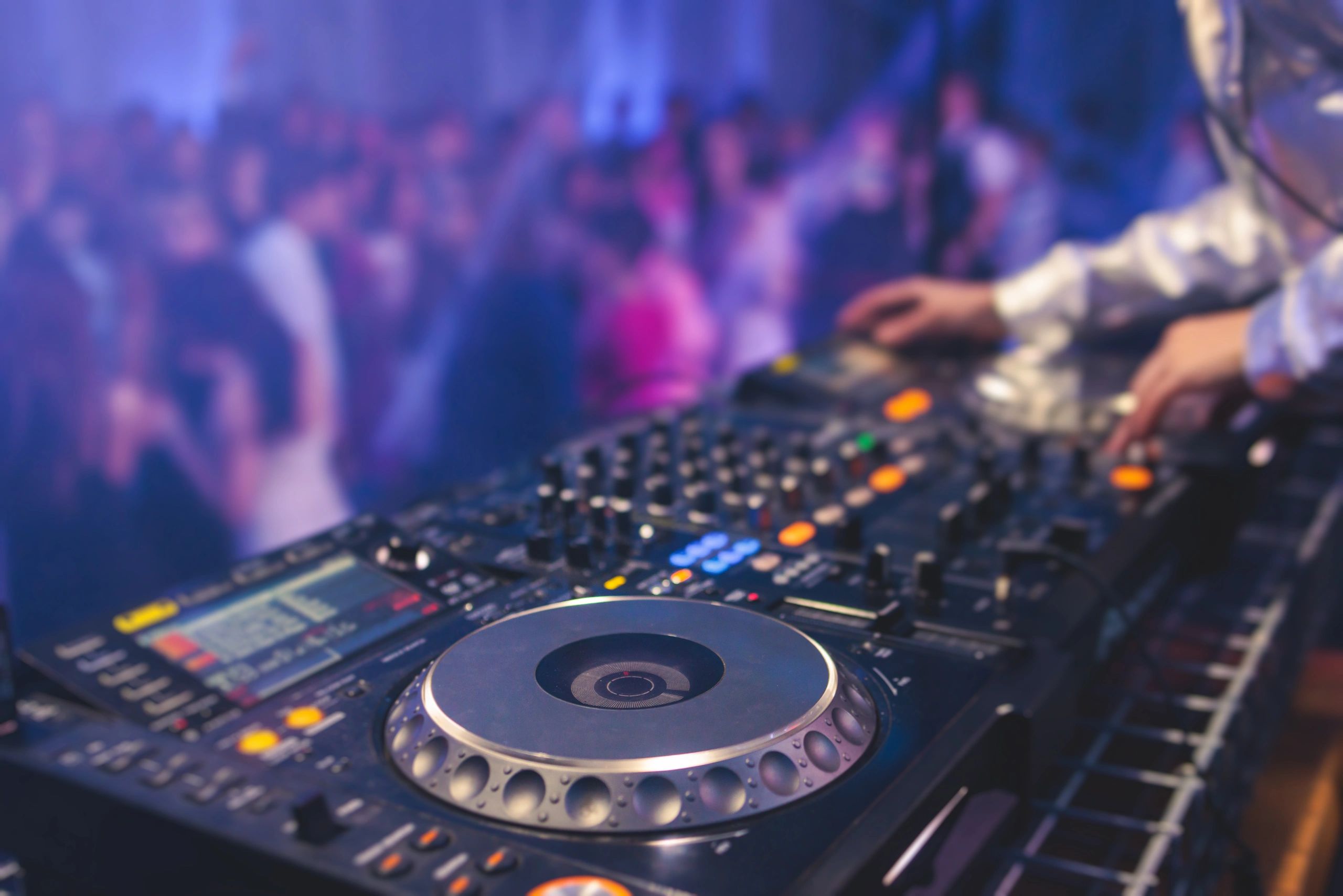 DJ Alex in action
